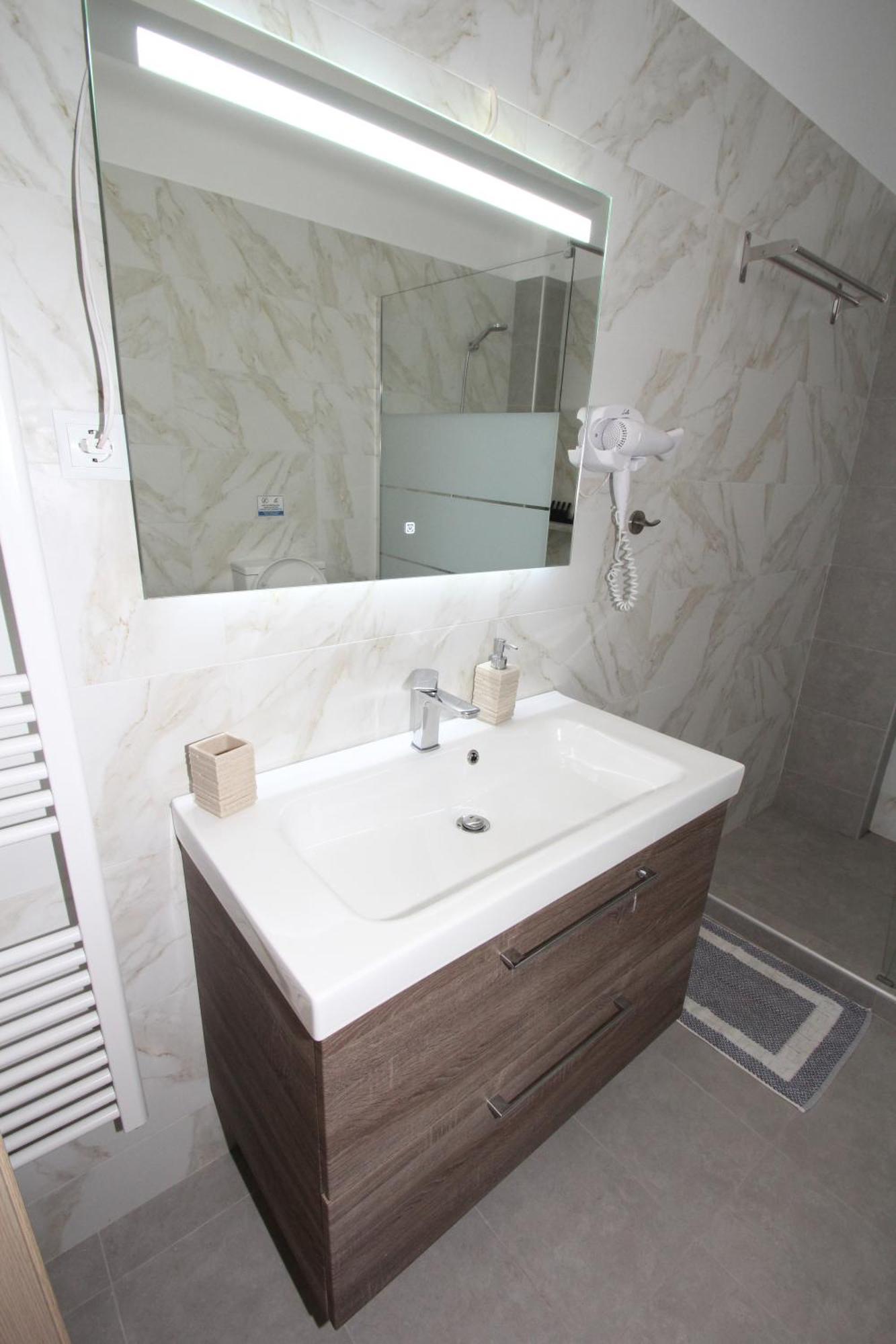 Filoxenia Apartment Artemida  Exterior photo